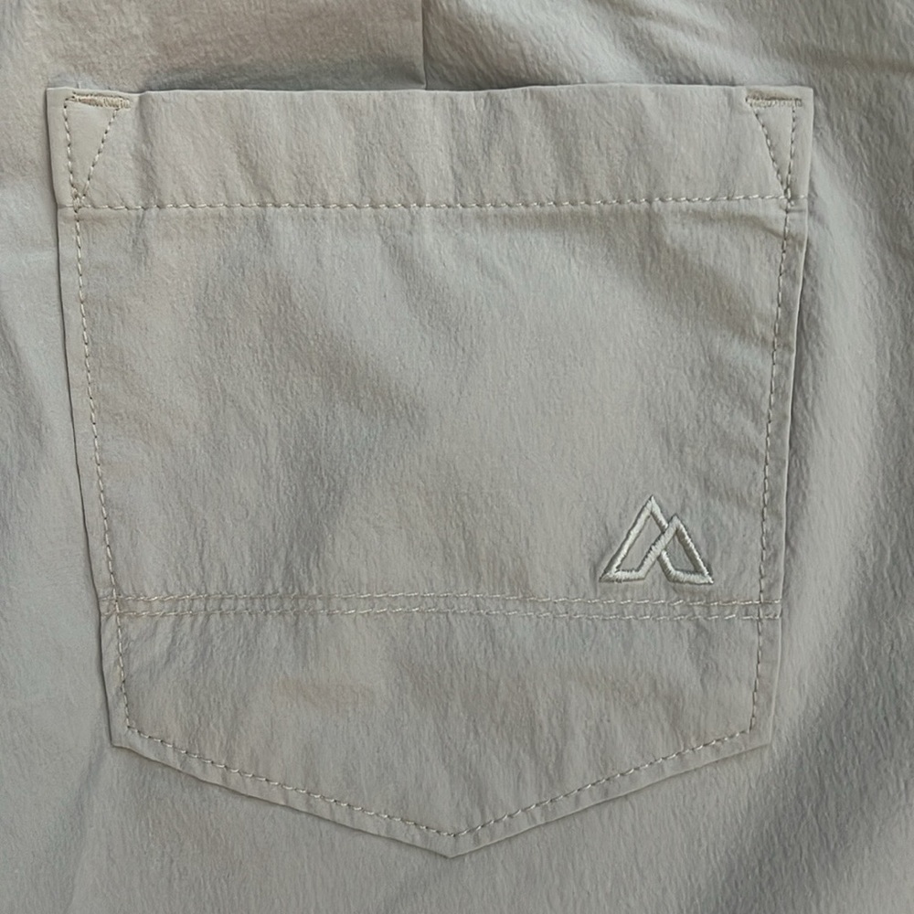 Women's Alpine Design Latitude Tech Shorts Cream Beige Cargo Shorts Size 10 - Picture 4 of 8